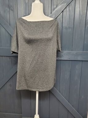Relaxed Gray Boatneck Short Sleeve Top
